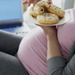Por que grávidas não devem comer fast food?